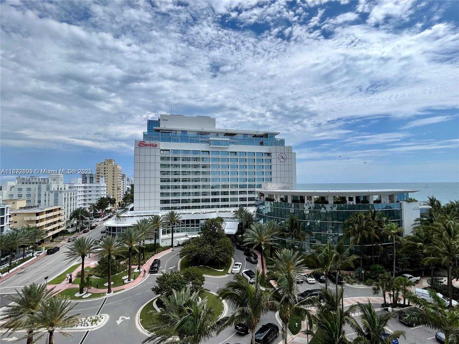 Small Image of 2899 COLLINS AVE #1715, Miami Beach Number 2