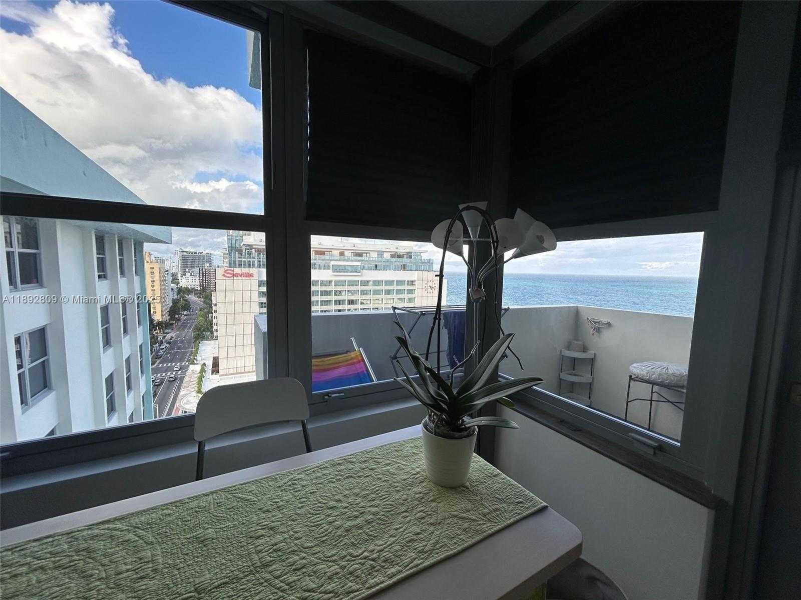 Small Image of 2899 COLLINS AVE #1715, Miami Beach Number 24