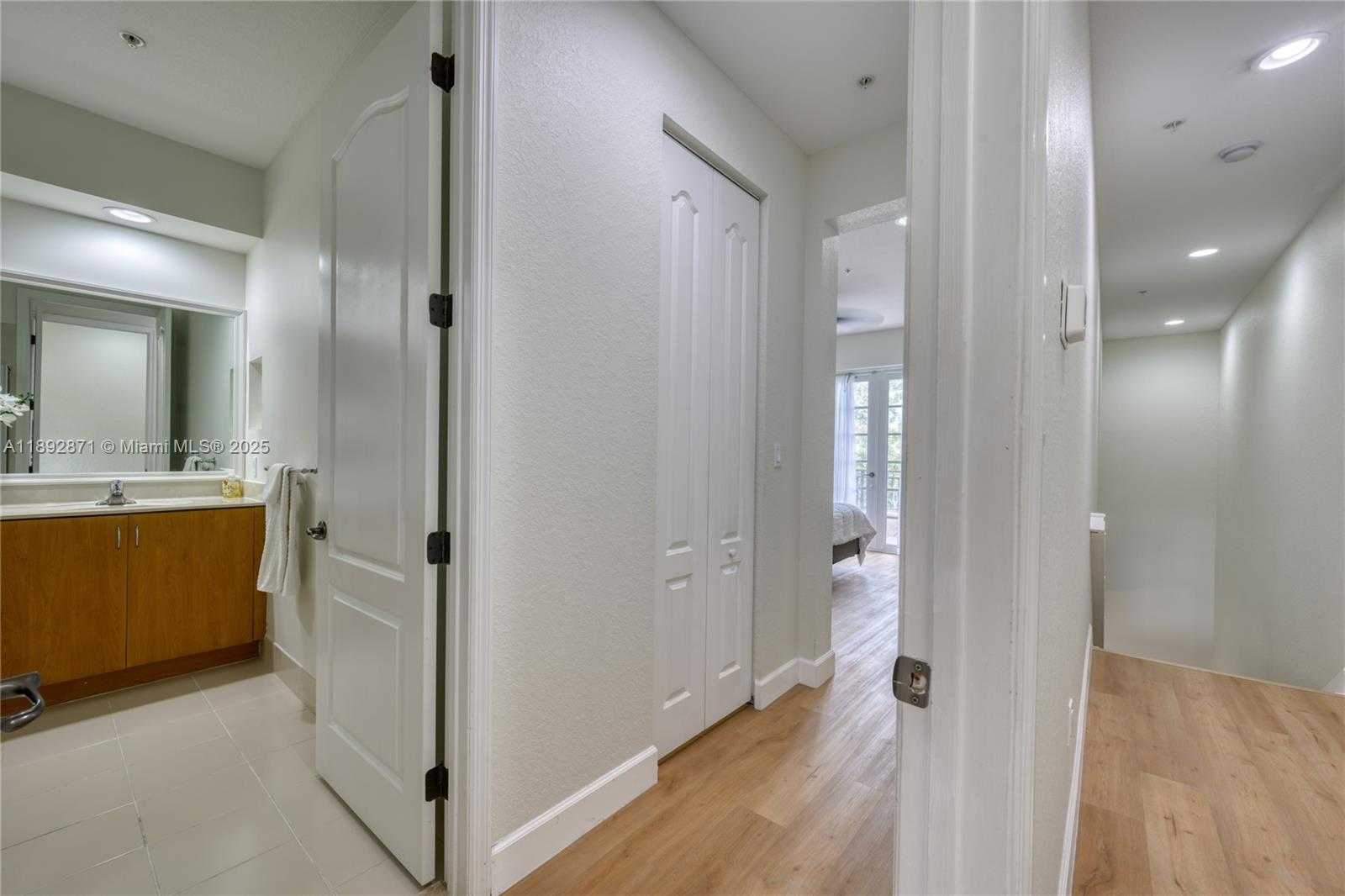 Small Image of 430 SOUTH WEST 147TH AVE, Pembroke Pines Number 14