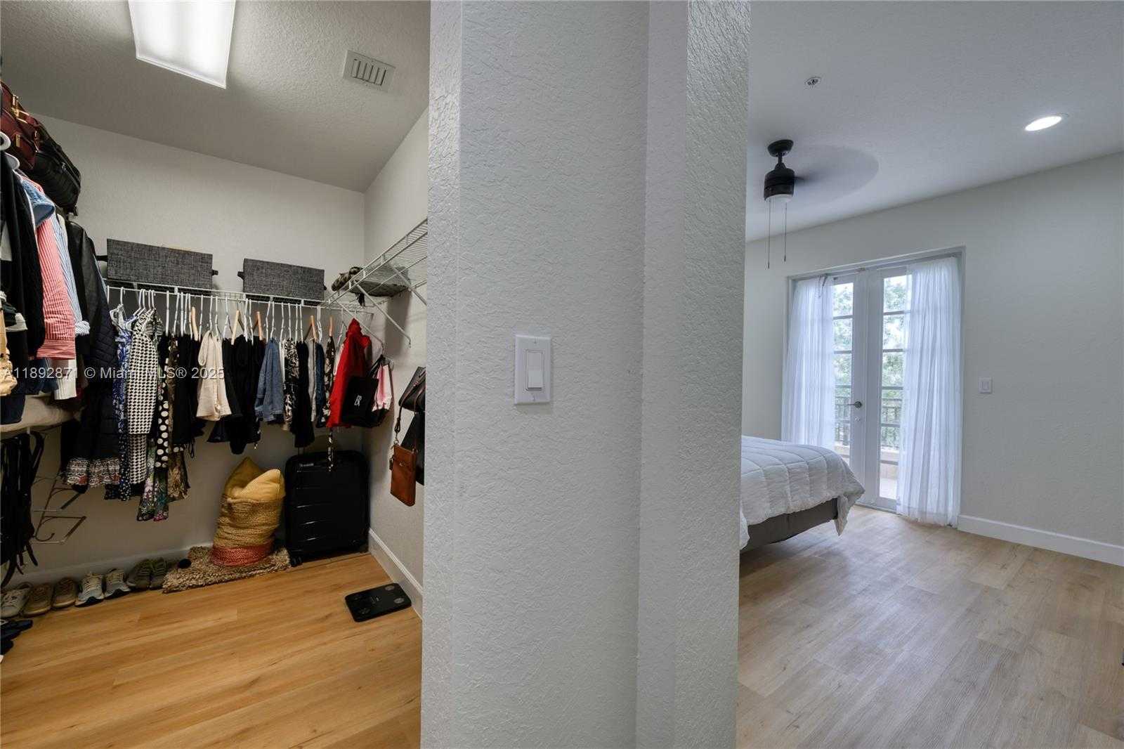 Small Image of 430 SOUTH WEST 147TH AVE, Pembroke Pines Number 17