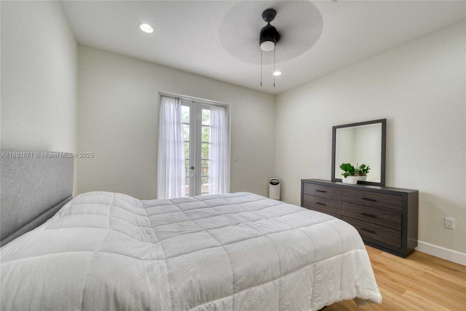 Small Image of 430 SOUTH WEST 147TH AVE, Pembroke Pines Number 19