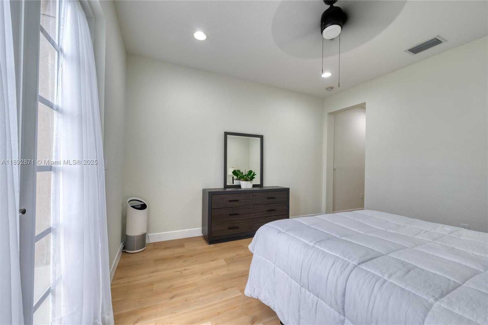 Small Image of 430 SOUTH WEST 147TH AVE, Pembroke Pines Number 20