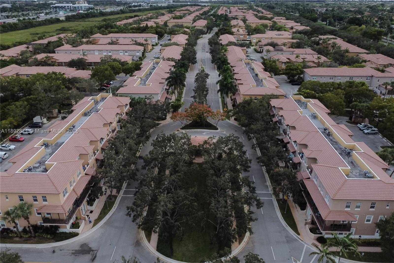 Small Image of 430 SOUTH WEST 147TH AVE, Pembroke Pines Number 32