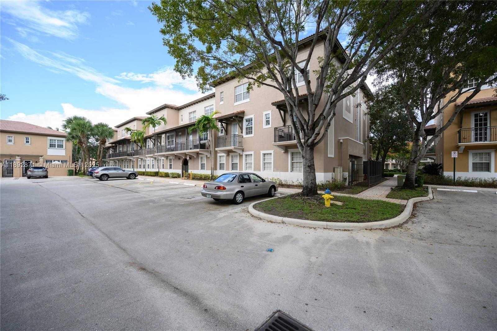 Small Image of 430 SOUTH WEST 147TH AVE, Pembroke Pines Number 35