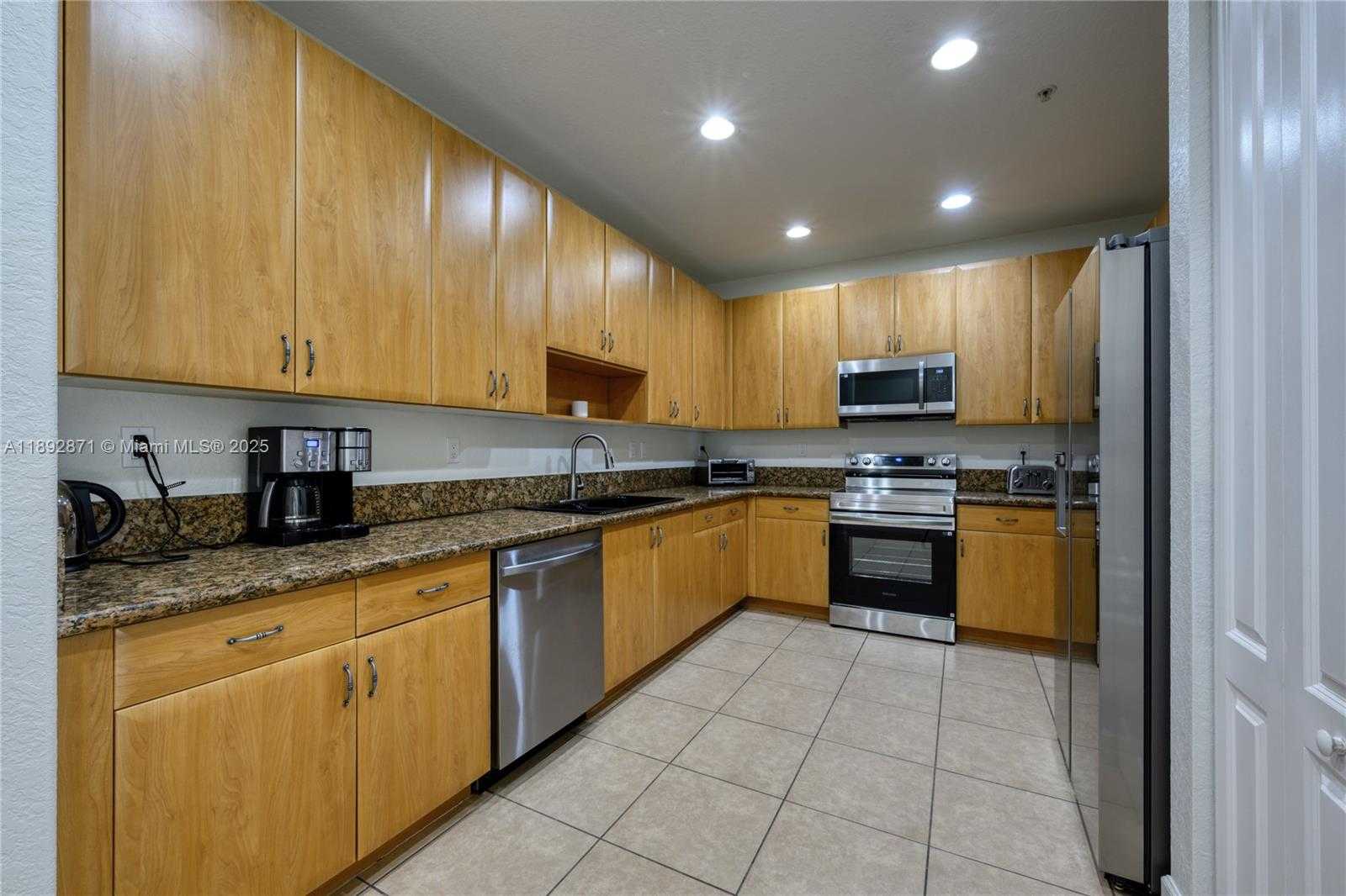 Small Image of 430 SOUTH WEST 147TH AVE, Pembroke Pines Number 7