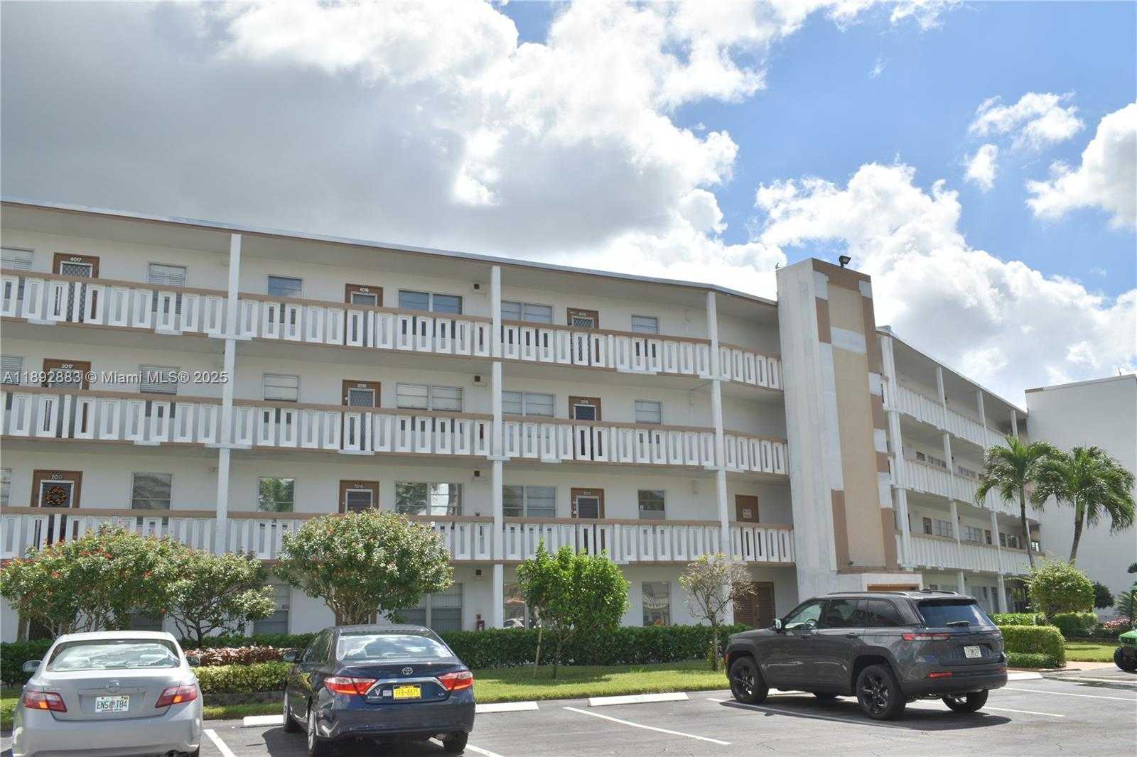 Small Image of 2011 CORNWALL #A, Boca Raton Number 14