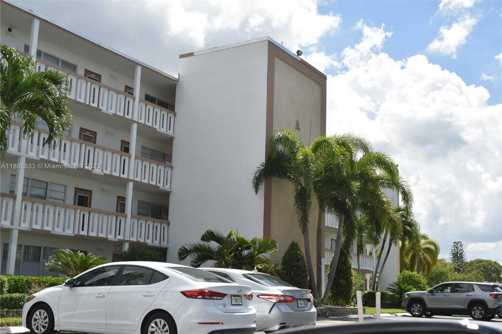 Small Image of 2011 CORNWALL #A, Boca Raton Number 16