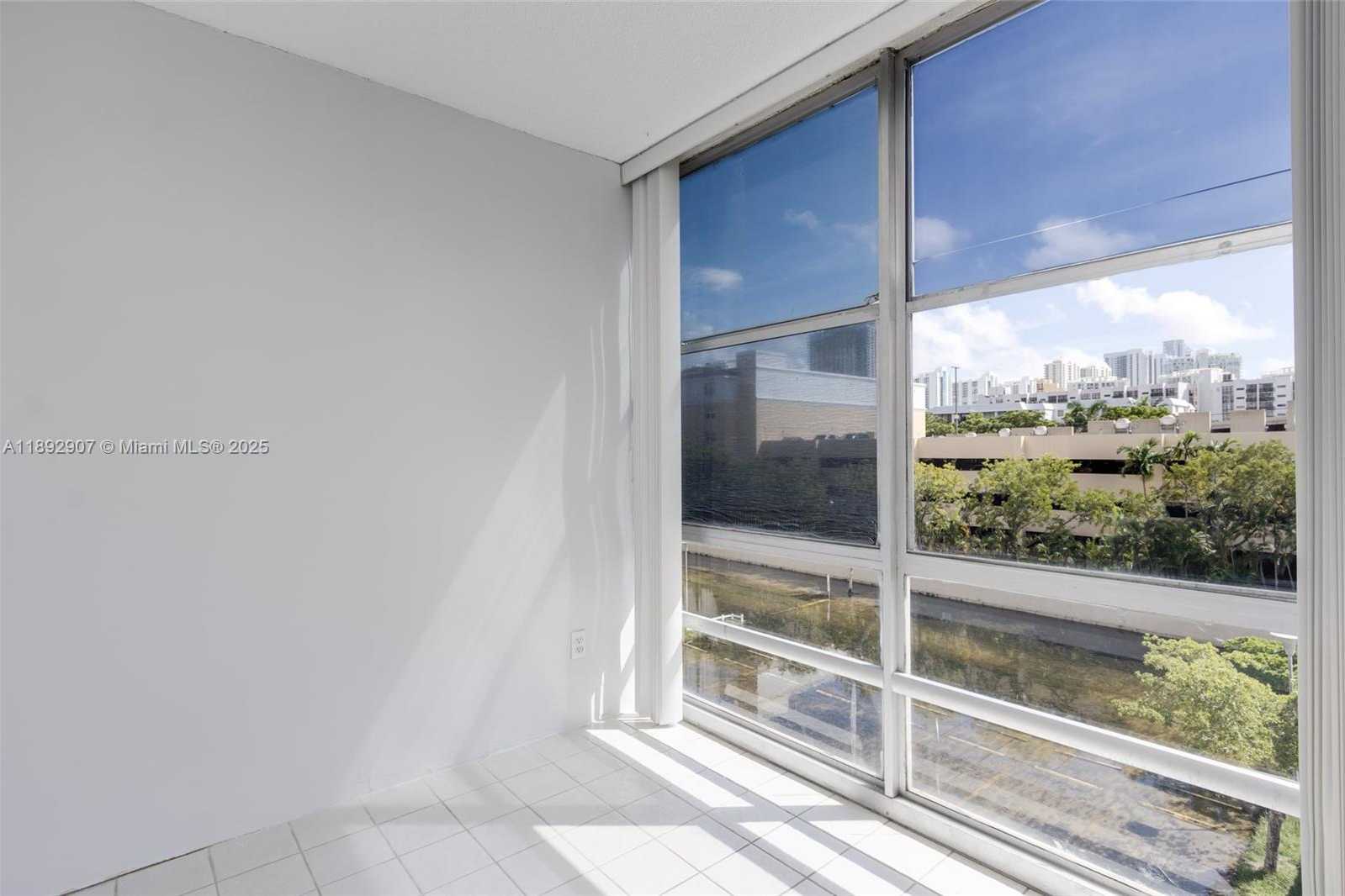 Small Image of 210 172ND ST #432, Sunny Isles Beach Number 12