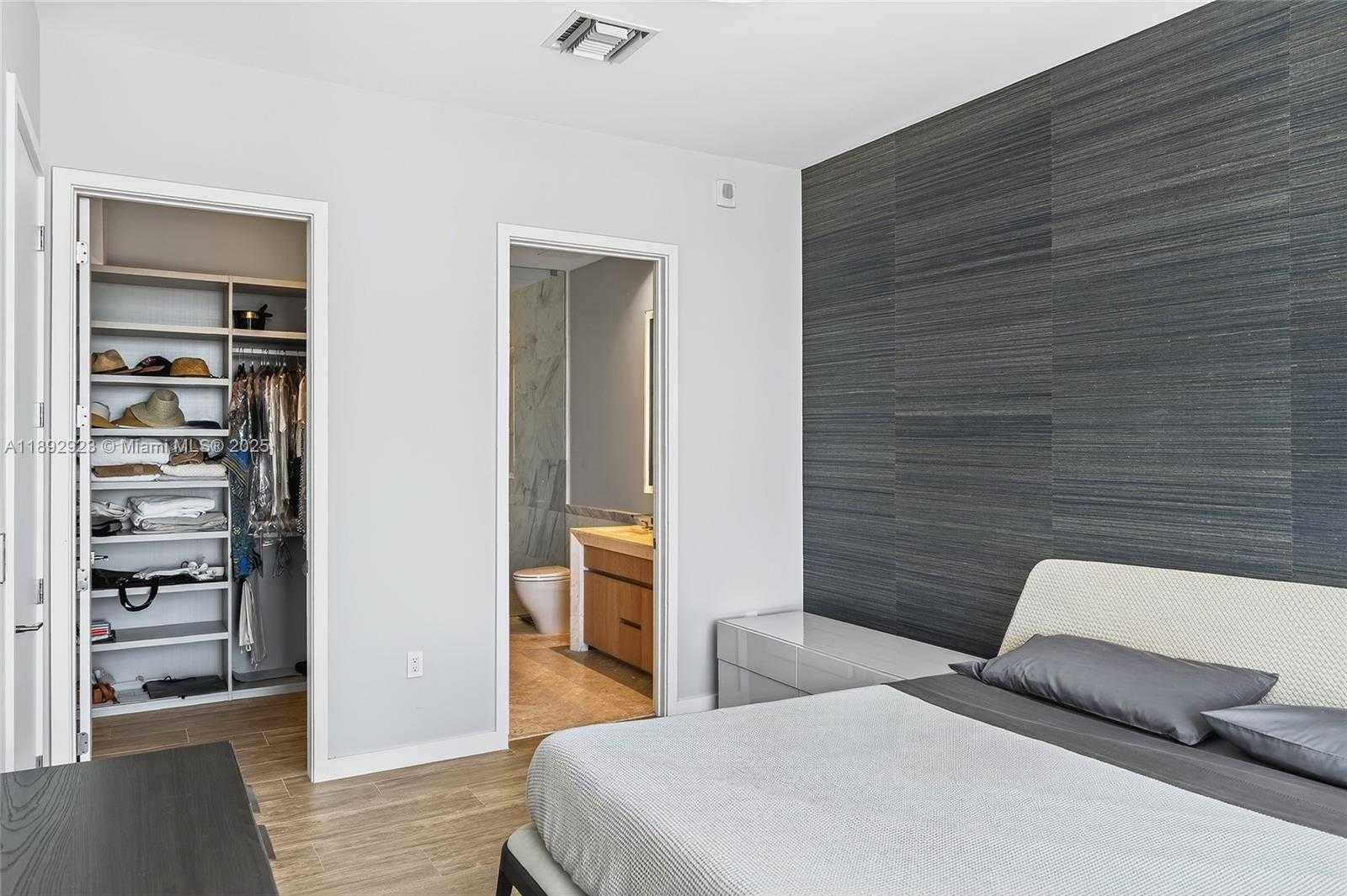 Small Image of 2831 SOUTH BAYSHORE DR #PH-8, Miami Number 19
