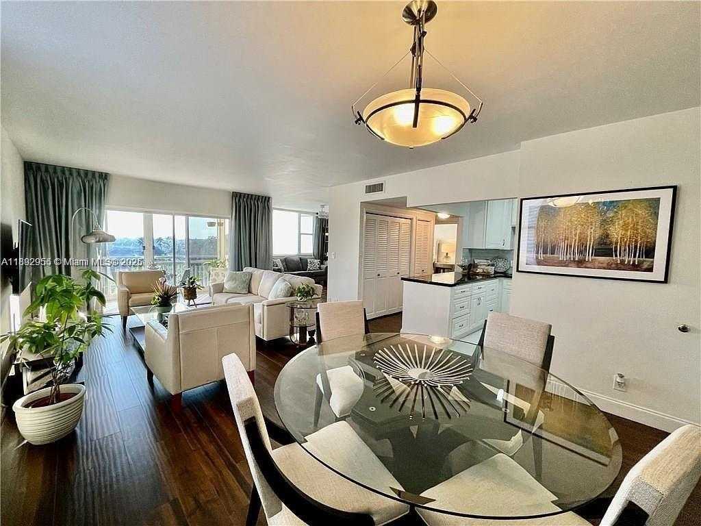 Small Image of 4400 HILLCREST DR #601B, Hollywood Number 15