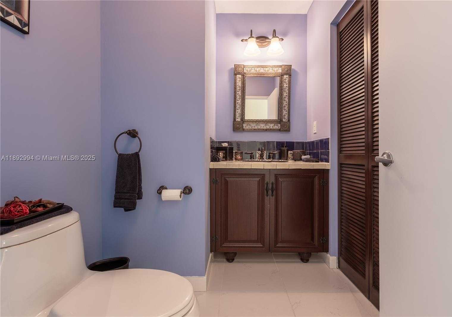 Small Image of 950 BRICKELL BAY DR #5011, Miami Number 24