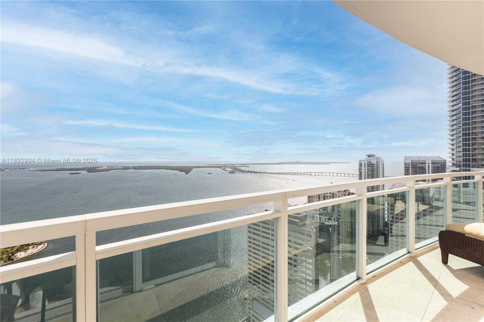 Small Image of 950 BRICKELL BAY DR #5011, Miami Number 3