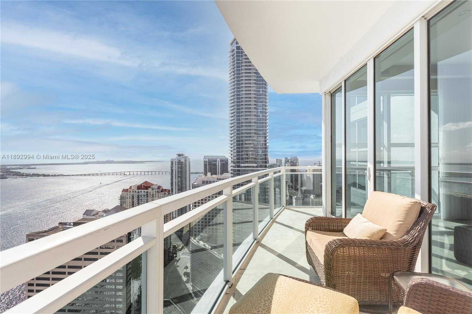 Small Image of 950 BRICKELL BAY DR #5011, Miami Number 5