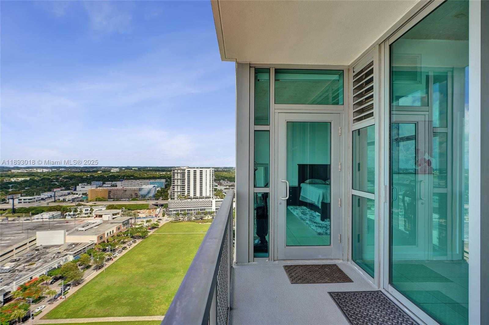 Small Image of 3301 NORTH EAST 1ST AVE #H2205, Miami Number 14