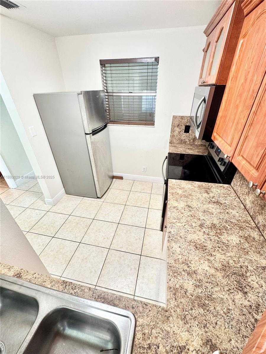 Small Image of 2800 RIVERSIDE DR #201-1, Coral Springs Number 10