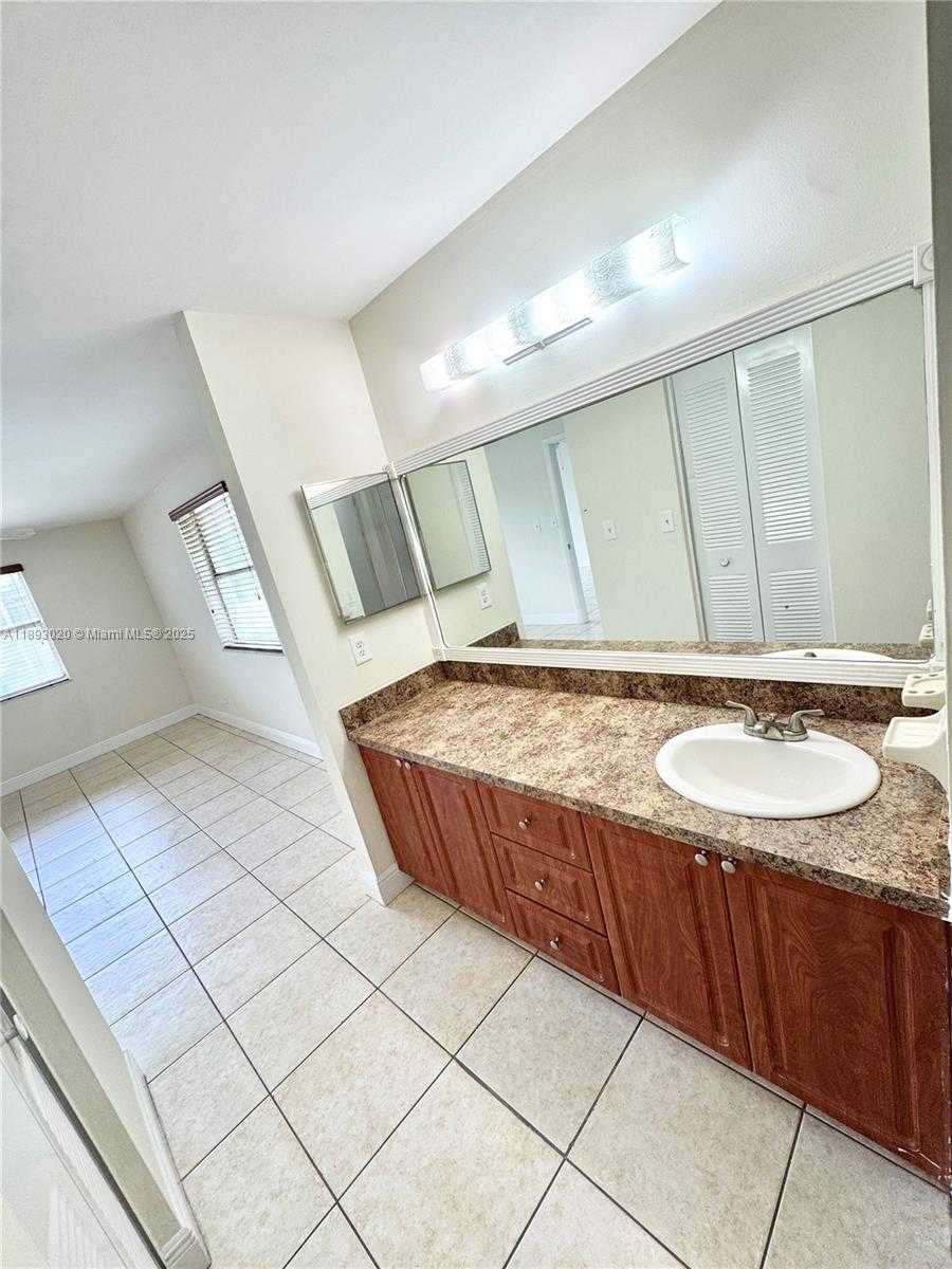 Small Image of 2800 RIVERSIDE DR #201-1, Coral Springs Number 16