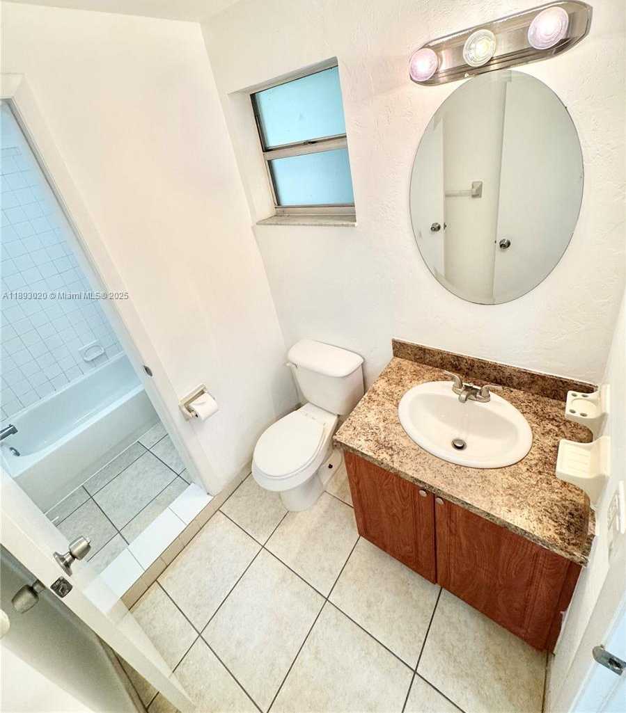 Small Image of 2800 RIVERSIDE DR #201-1, Coral Springs Number 17