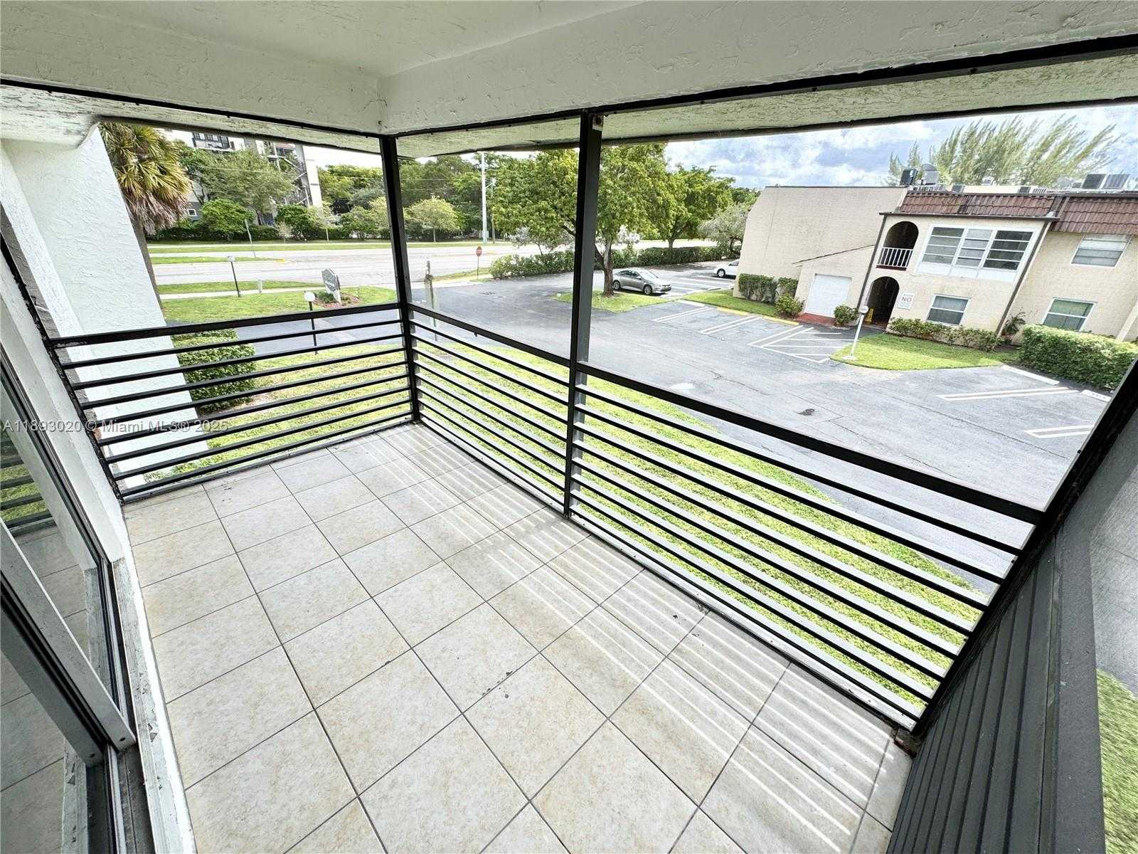 Small Image of 2800 RIVERSIDE DR #201-1, Coral Springs Number 20