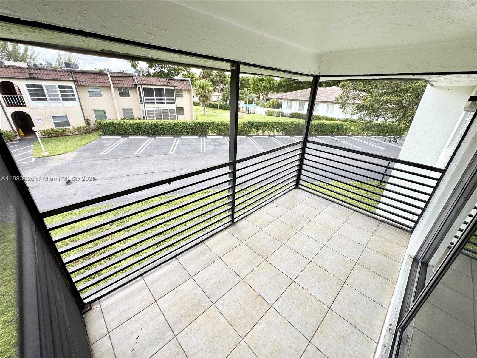 Small Image of 2800 RIVERSIDE DR #201-1, Coral Springs Number 21