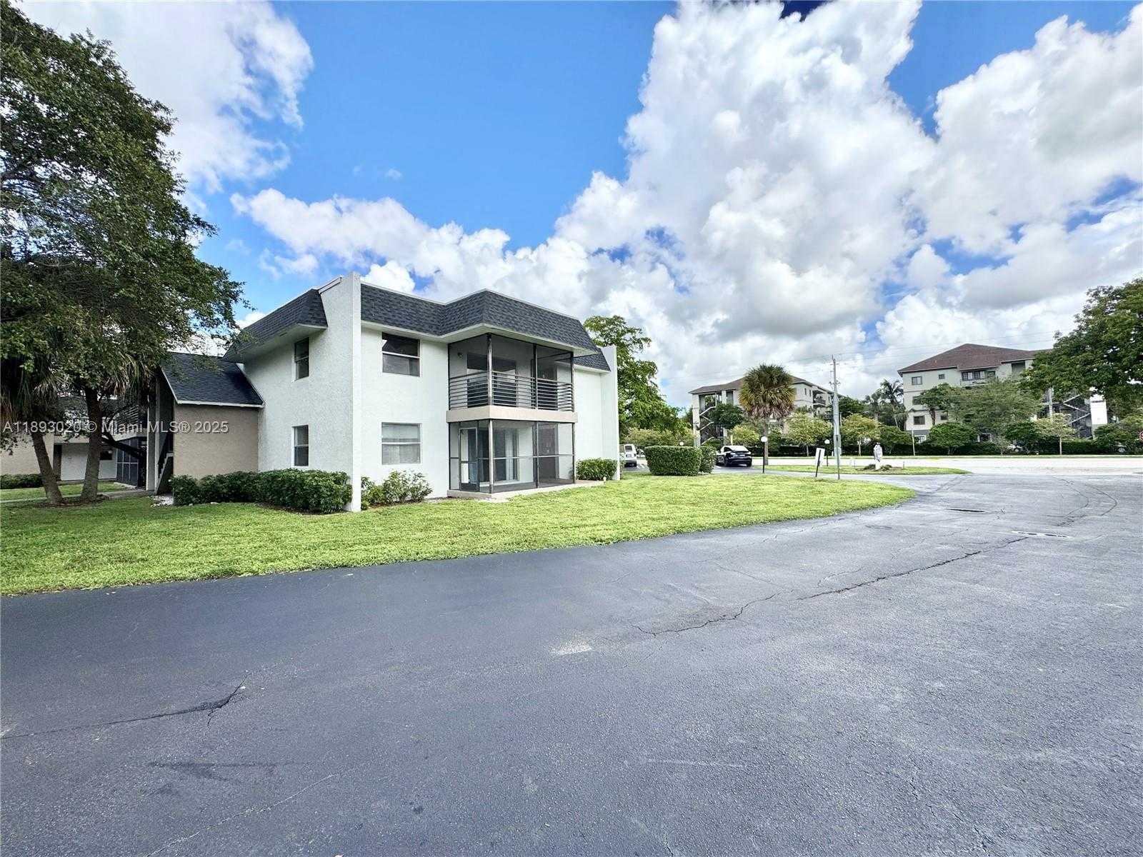 Small Image of 2800 RIVERSIDE DR #201-1, Coral Springs Number 25