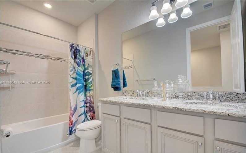 Small Image of 1422 SILK OAK DR, Hollywood Number 15