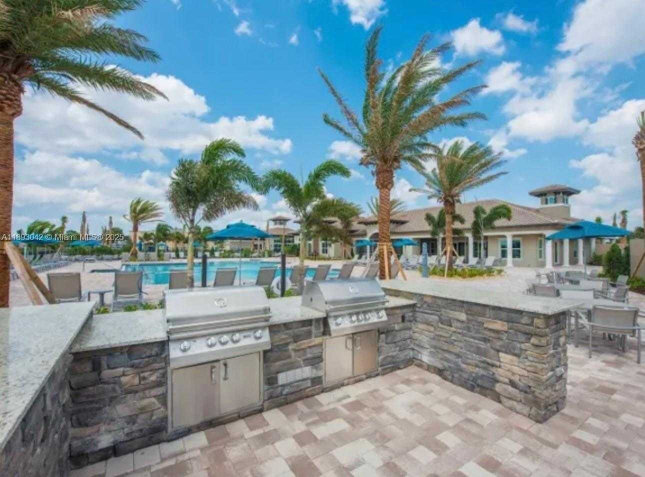 Small Image of 1422 SILK OAK DR, Hollywood Number 40