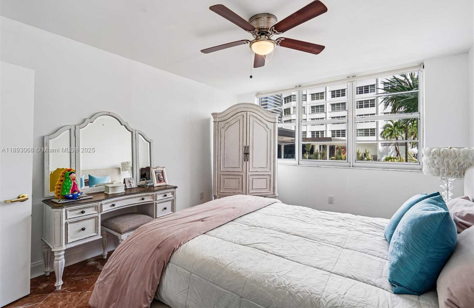 Small Image of 905 BRICKELL BAY DR #230, Miami Number 36