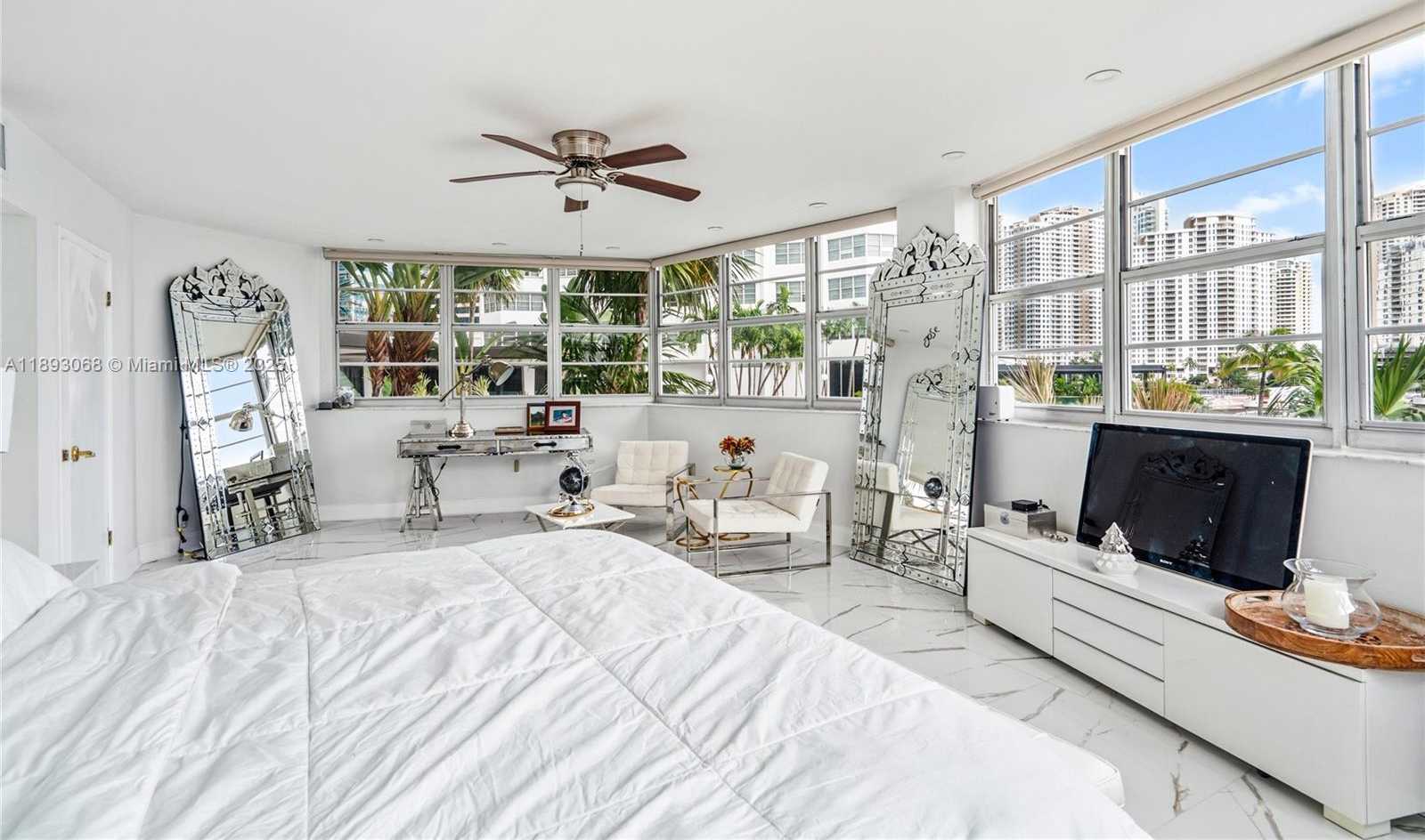 Small Image of 905 BRICKELL BAY DR #230, Miami Number 48