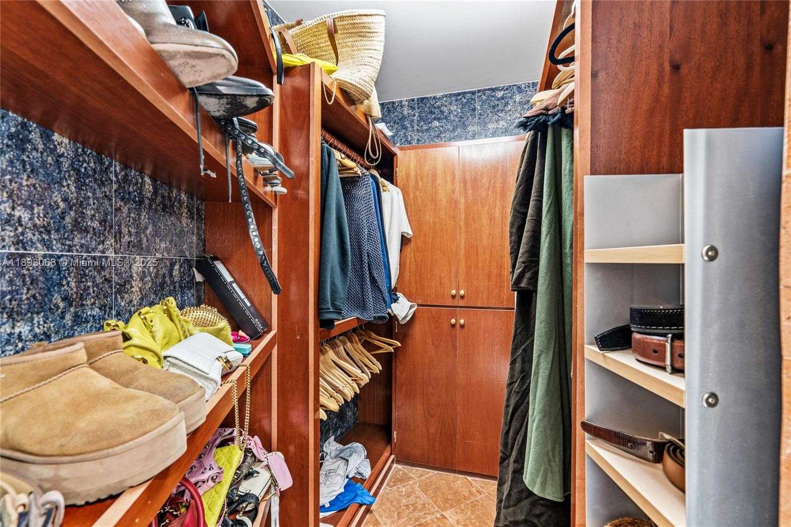 Small Image of 905 BRICKELL BAY DR #230, Miami Number 59