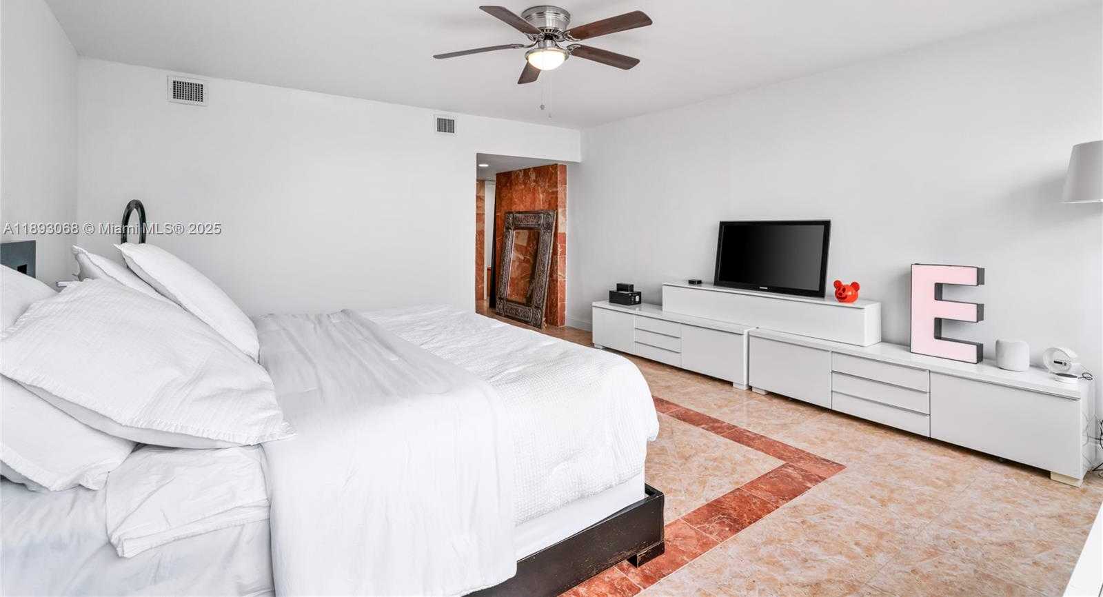 Small Image of 905 BRICKELL BAY DR #230, Miami Number 66