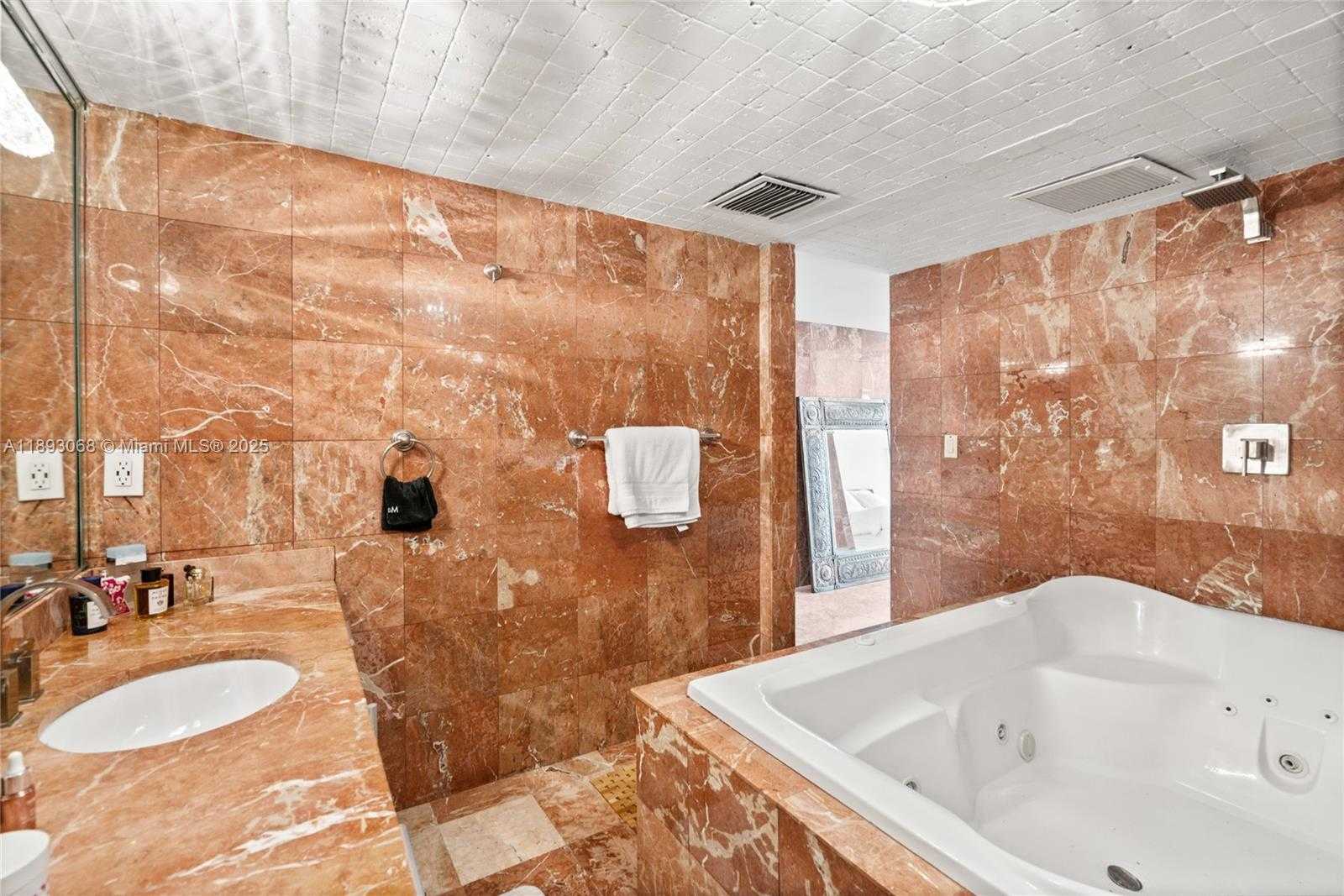 Small Image of 905 BRICKELL BAY DR #230, Miami Number 74