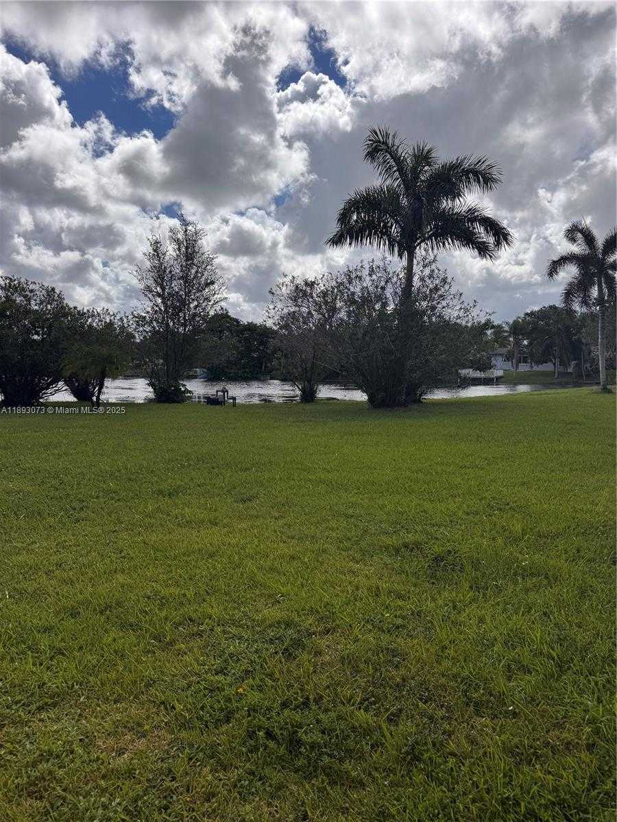 Small Image of 2741 NORTH PINE ISLAND RD #106, Sunrise Number 11