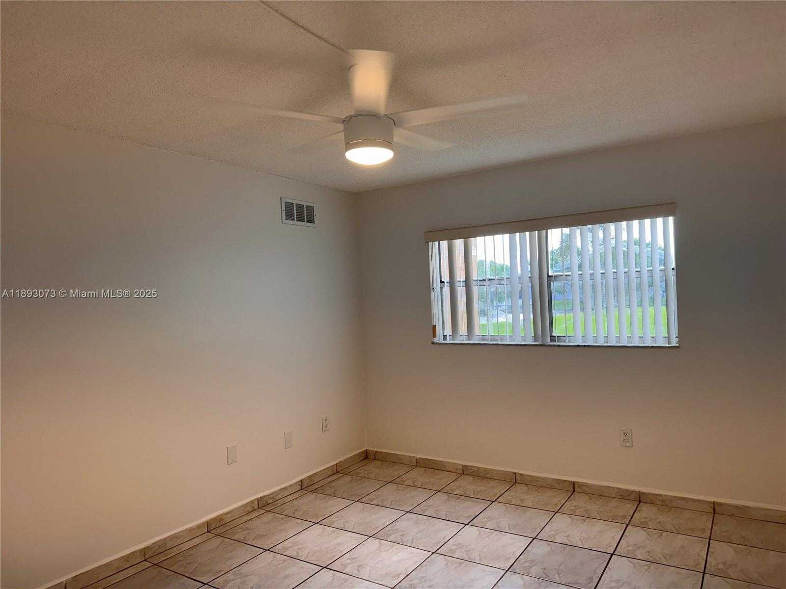 Small Image of 2741 NORTH PINE ISLAND RD #106, Sunrise Number 5