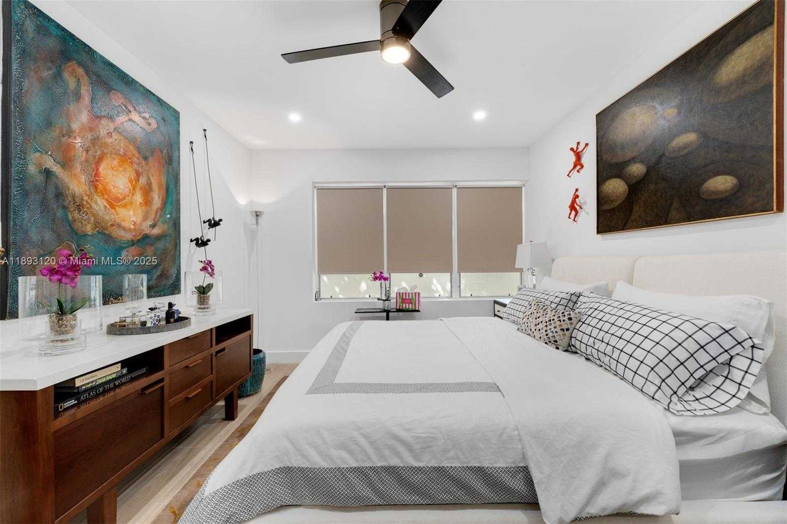 Small Image of 4720 PINE TREE DRIVE #2, Miami Beach Number 12