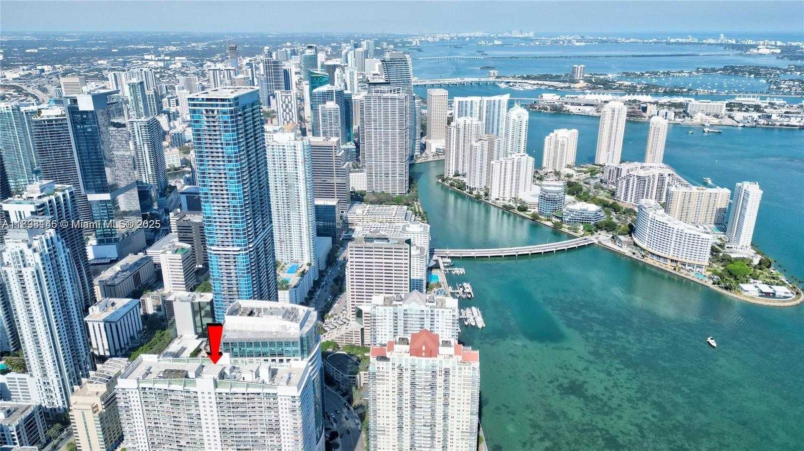 Small Image of 1200 BRICKELL BAY DR #2918, Miami Number 2