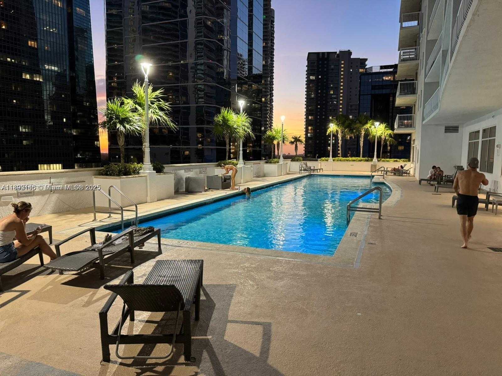 Small Image of 1200 BRICKELL BAY DR #2918, Miami Number 8
