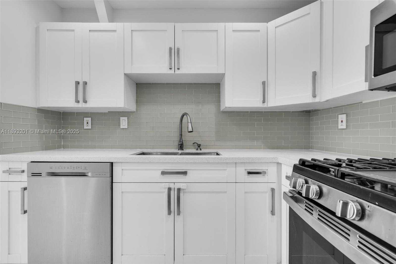 Small Image of 10669 SOUTH WEST 113TH PL #84Z, Miami Number 10