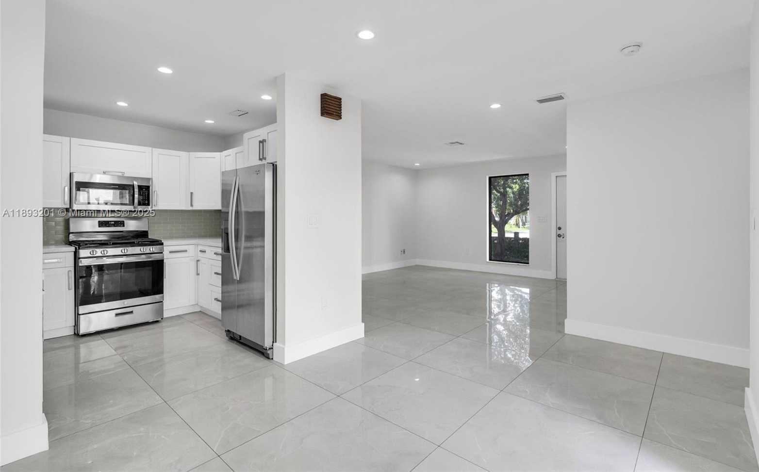 Small Image of 10669 SOUTH WEST 113TH PL #84Z, Miami Number 11