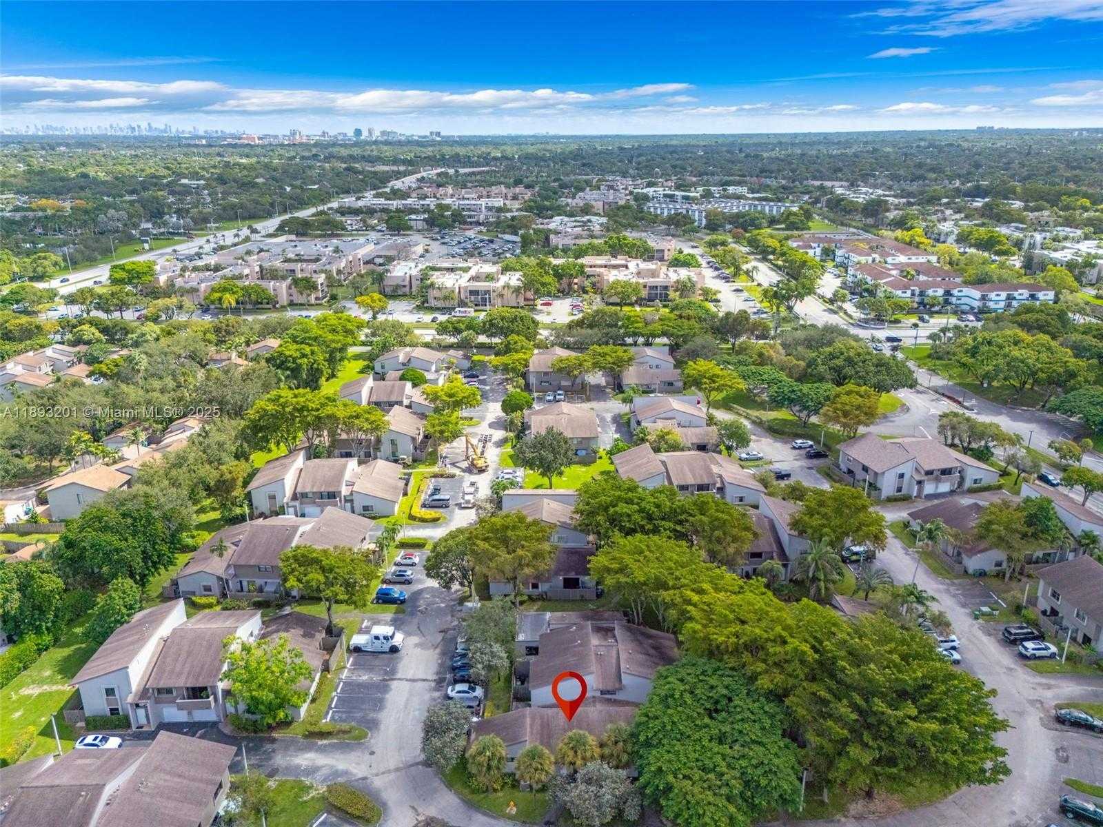 Small Image of 10669 SOUTH WEST 113TH PL #84Z, Miami Number 27