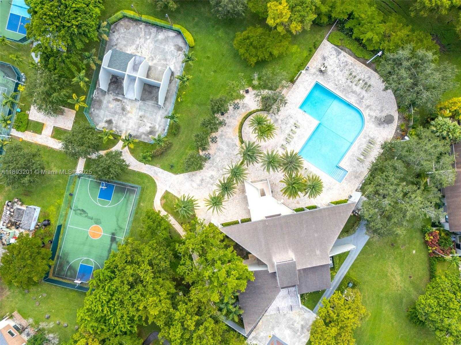 Small Image of 10669 SOUTH WEST 113TH PL #84Z, Miami Number 33