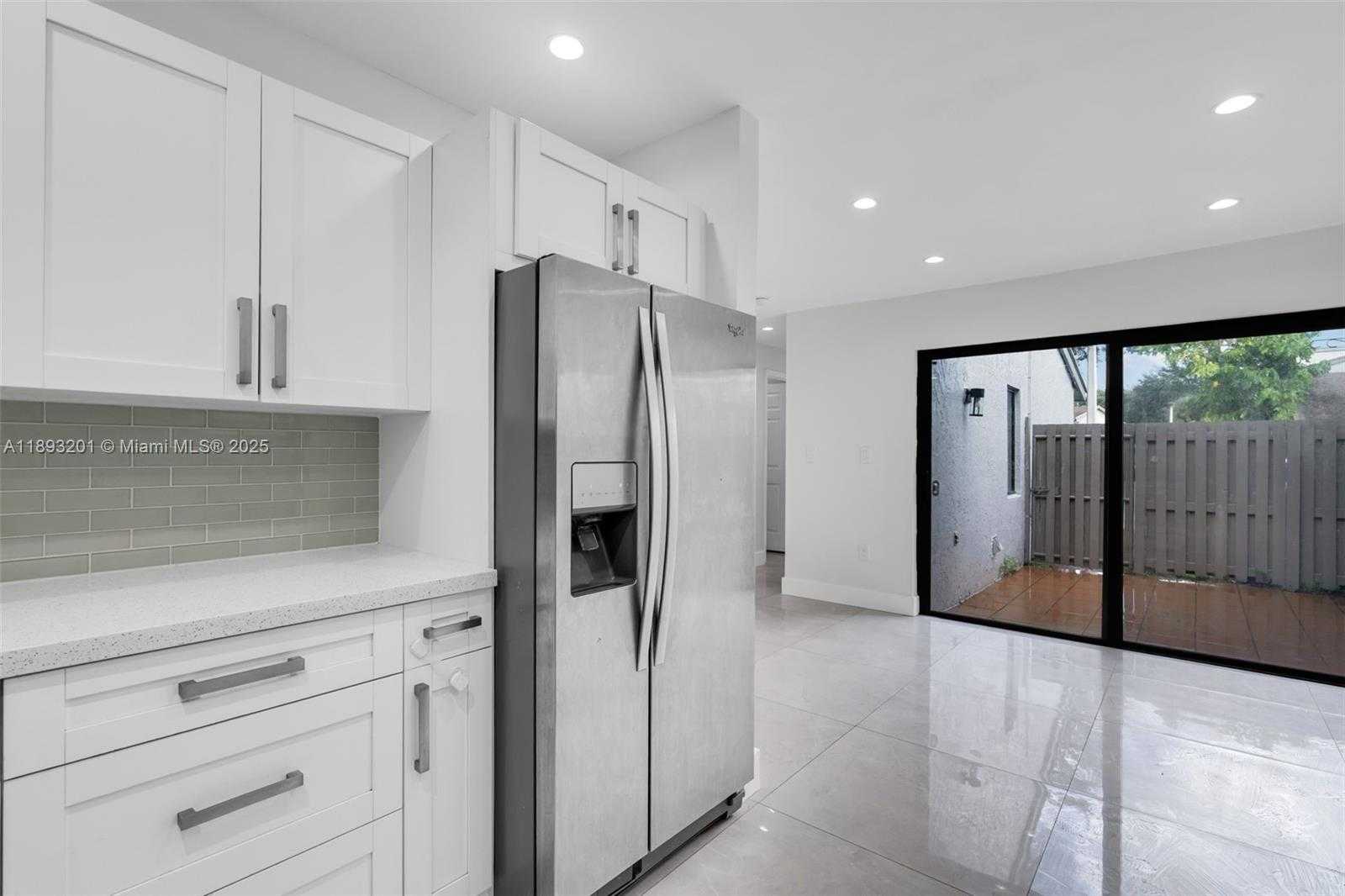 Small Image of 10669 SOUTH WEST 113TH PL #84Z, Miami Number 9