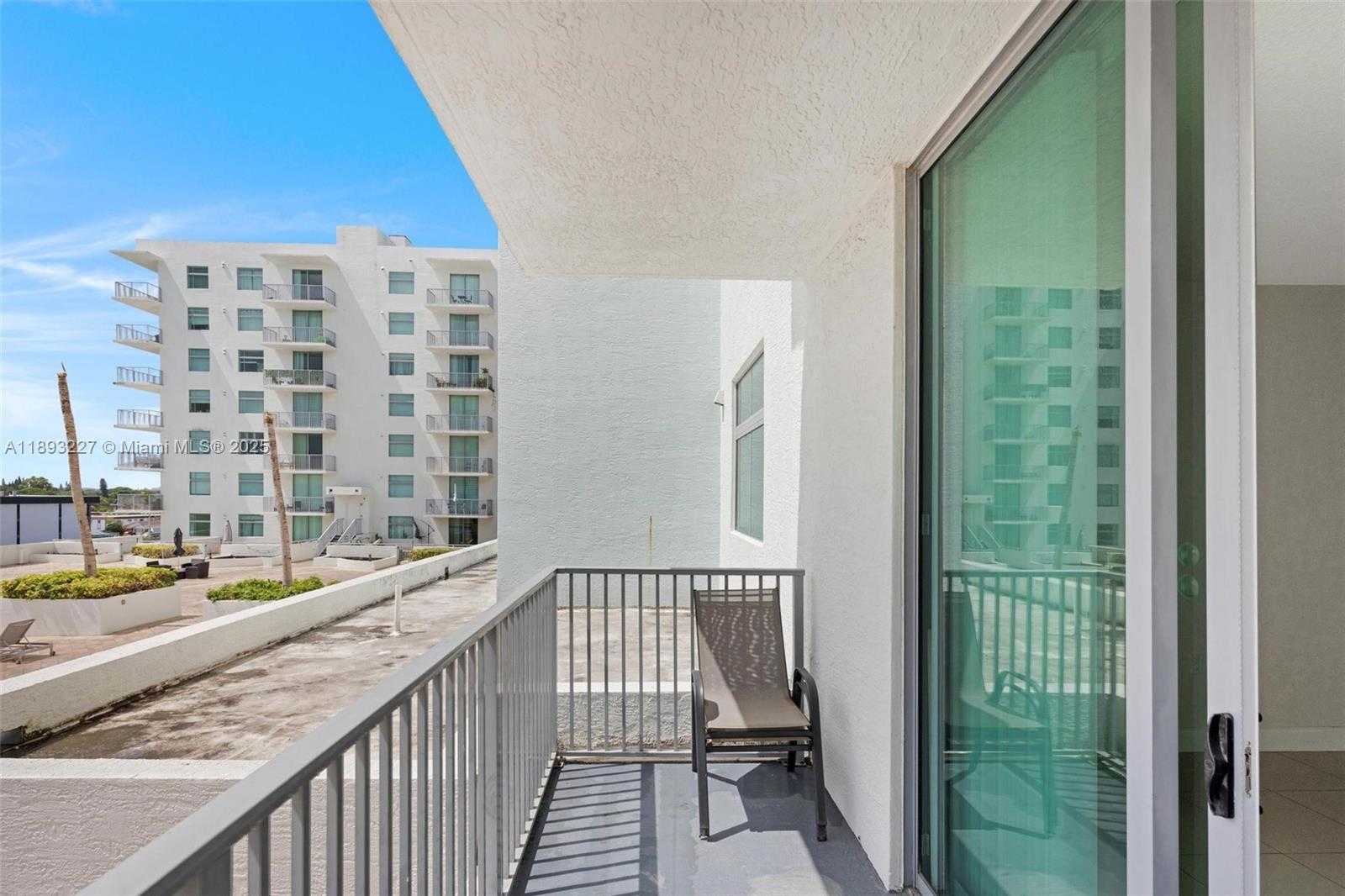 Small Image of 140 SOUTH DIXIE HWY #512, Hollywood Number 16