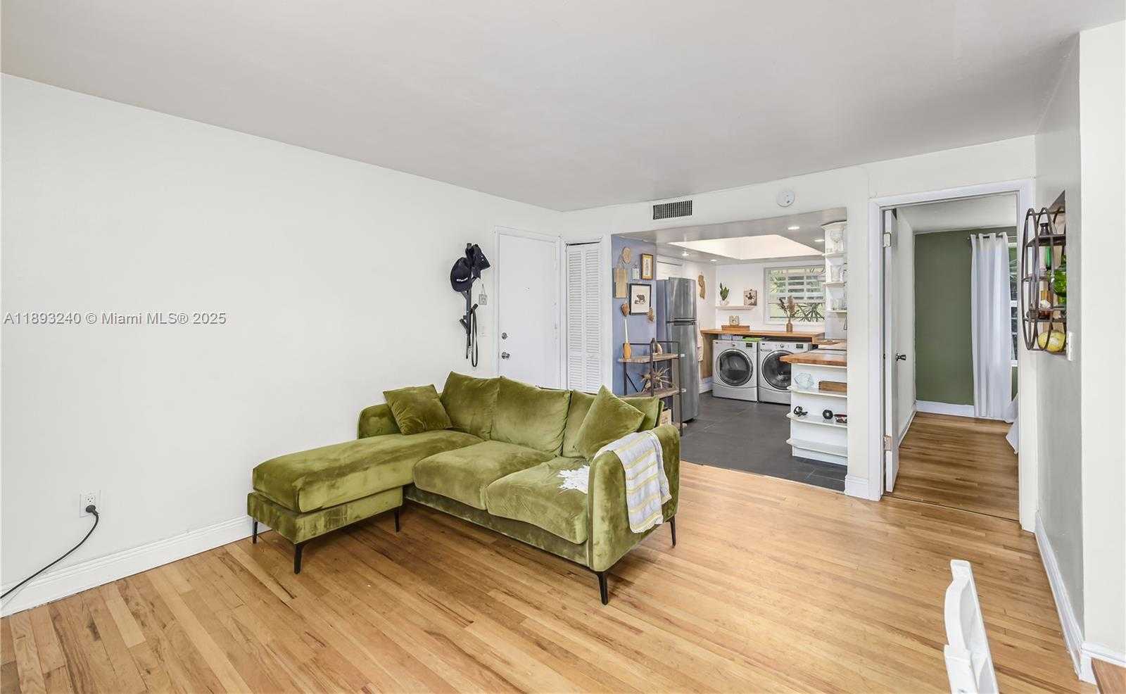 Small Image of 932 7TH ST #932A, Miami Beach Number 13