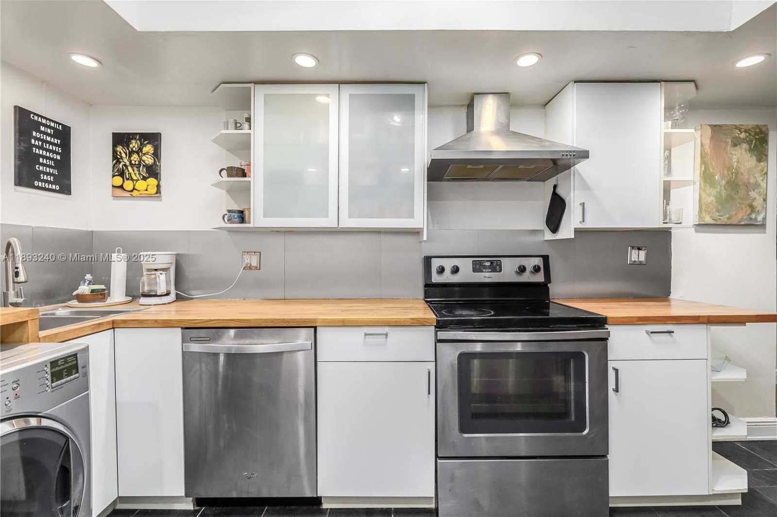 Small Image of 932 7TH ST #932A, Miami Beach Number 15