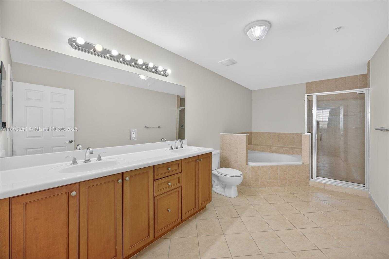 Small Image of 8390 SOUTH WEST 72ND AVE #704, Miami Number 13