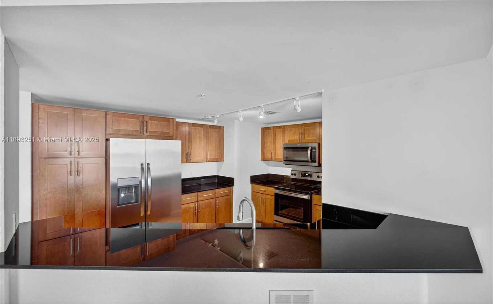 Small Image of 8390 SOUTH WEST 72ND AVE #704, Miami Number 7
