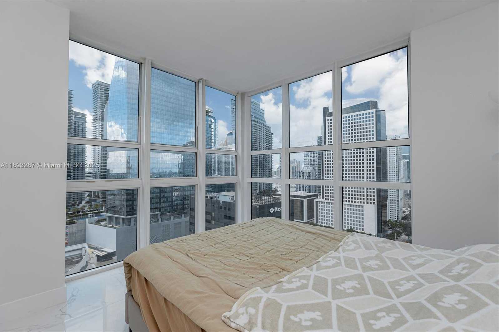 Small Image of 951 BRICKELL AVE #2601, Miami Number 23