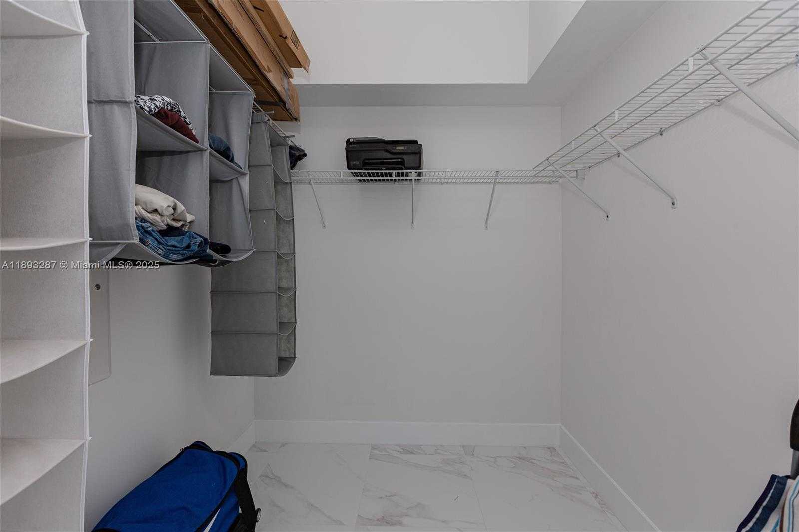Small Image of 951 BRICKELL AVE #2601, Miami Number 24