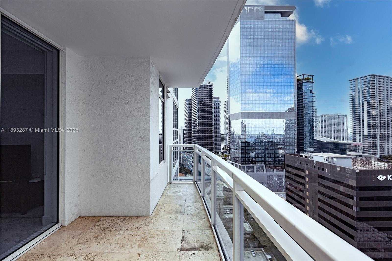 Small Image of 951 BRICKELL AVE #2601, Miami Number 3