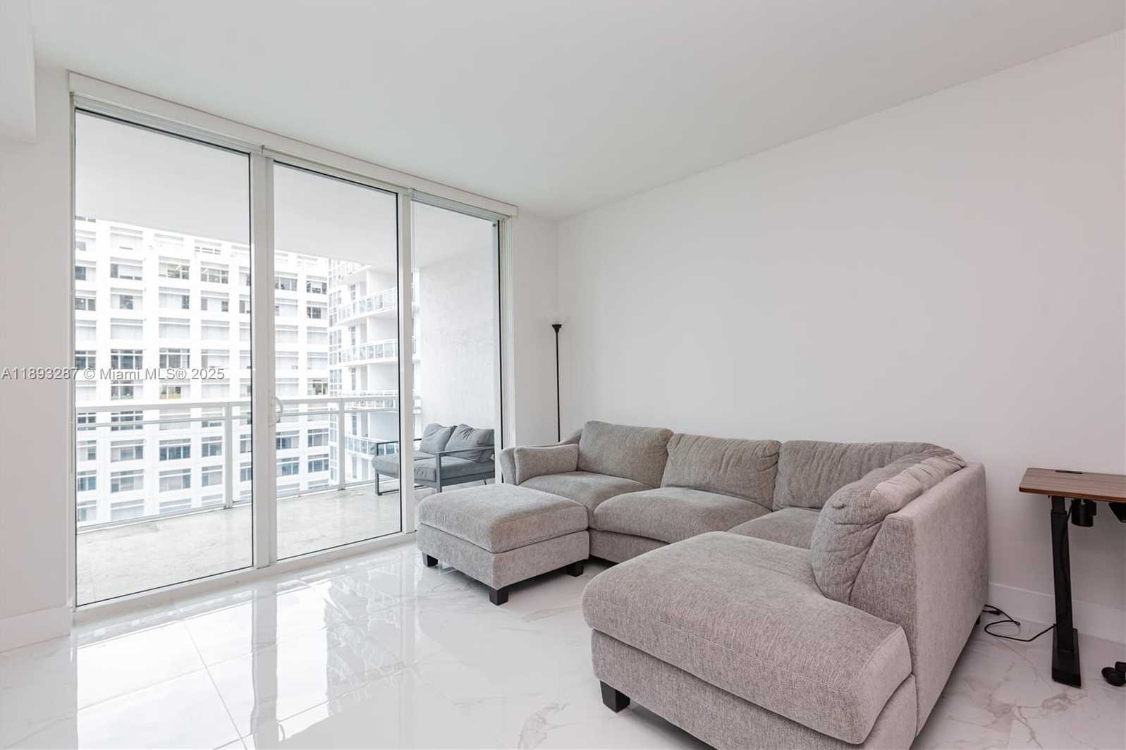 Small Image of 951 BRICKELL AVE #2601, Miami Number 7